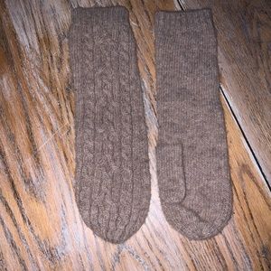 AUCLAIR Wool dark tan cable knit mitten/Med/L